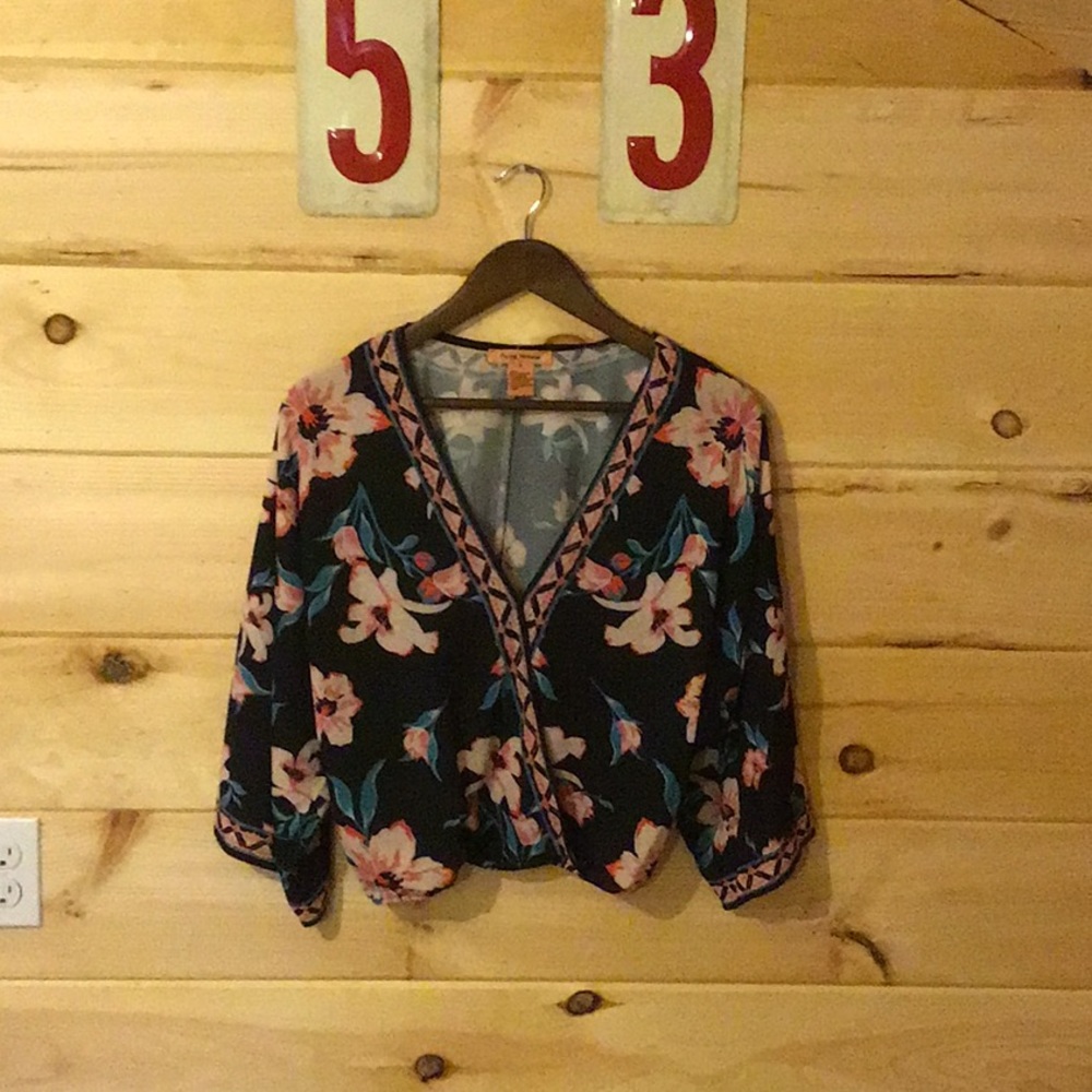 Flying Tomato cropped blouse